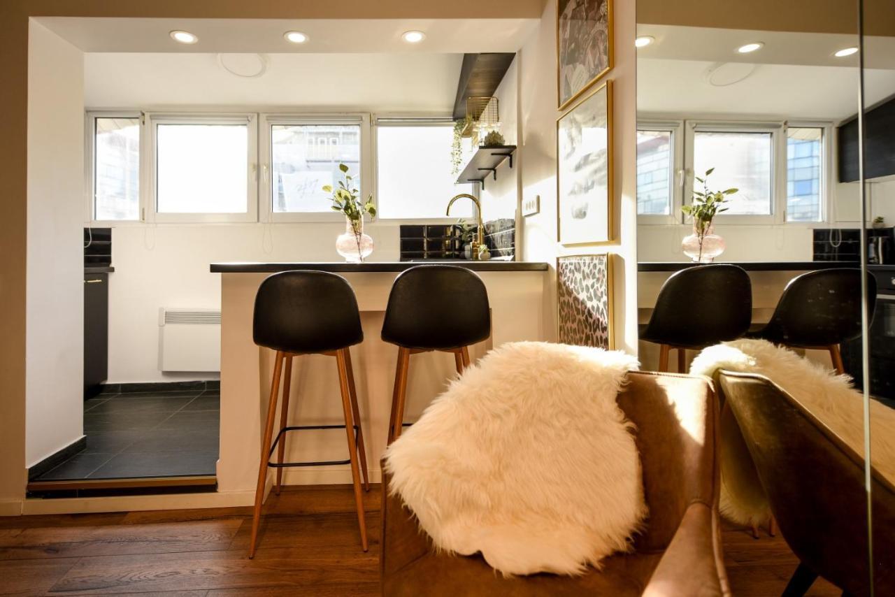 Calea Victoriei Modern Studio - Escape In The City Center Bukares Bagian luar foto