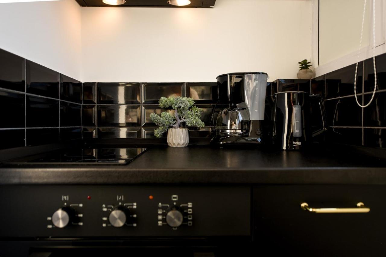 Calea Victoriei Modern Studio - Escape In The City Center Bukares Bagian luar foto