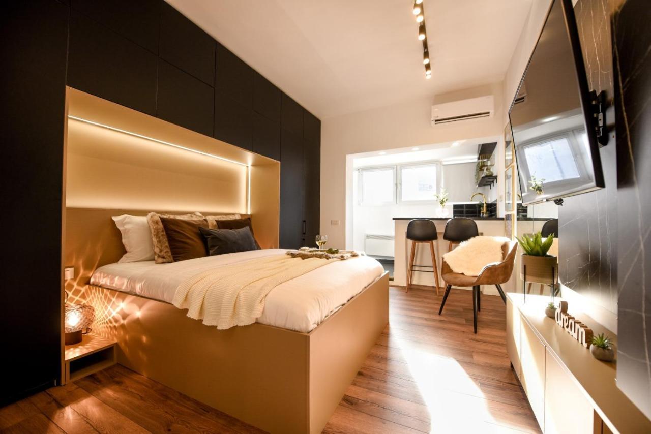 Calea Victoriei Modern Studio - Escape In The City Center Bukares Bagian luar foto