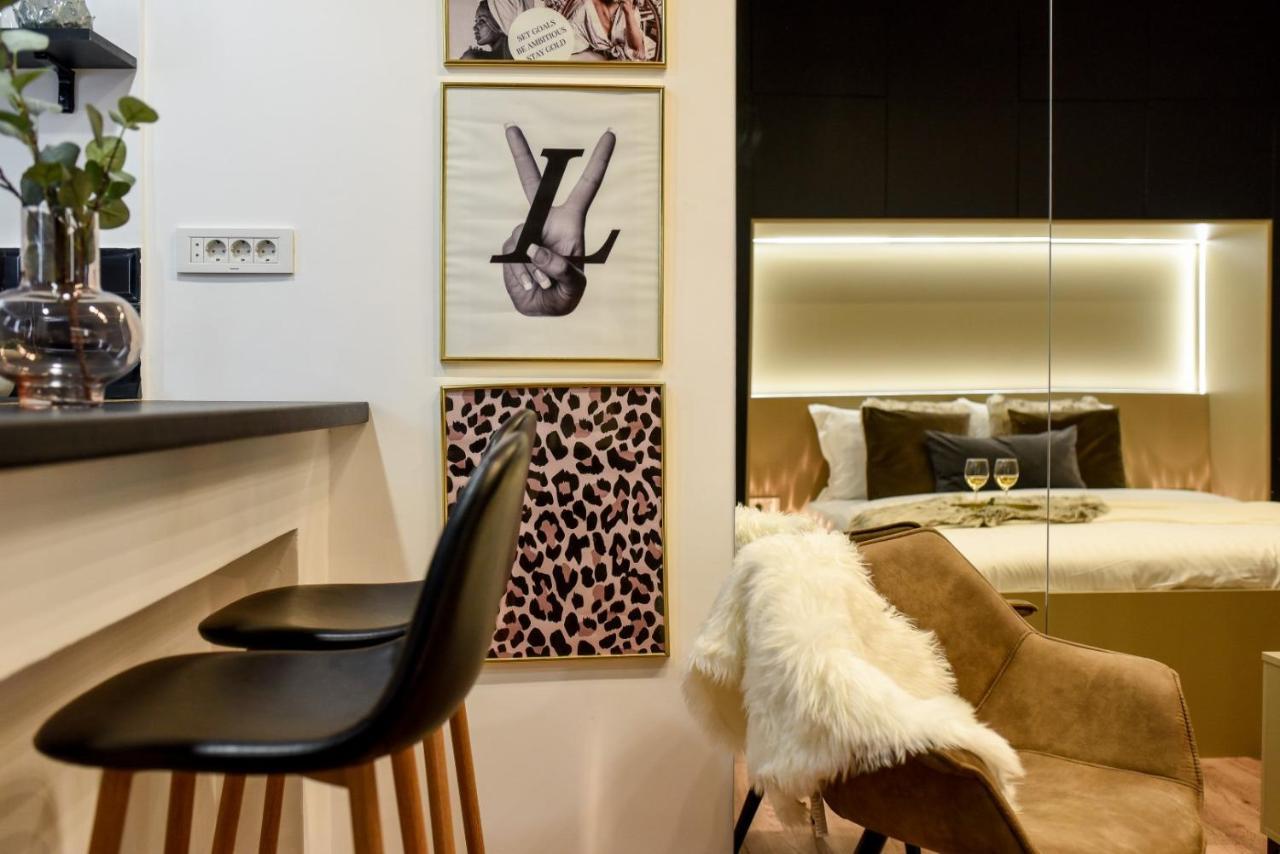 Calea Victoriei Modern Studio - Escape In The City Center Bukares Bagian luar foto