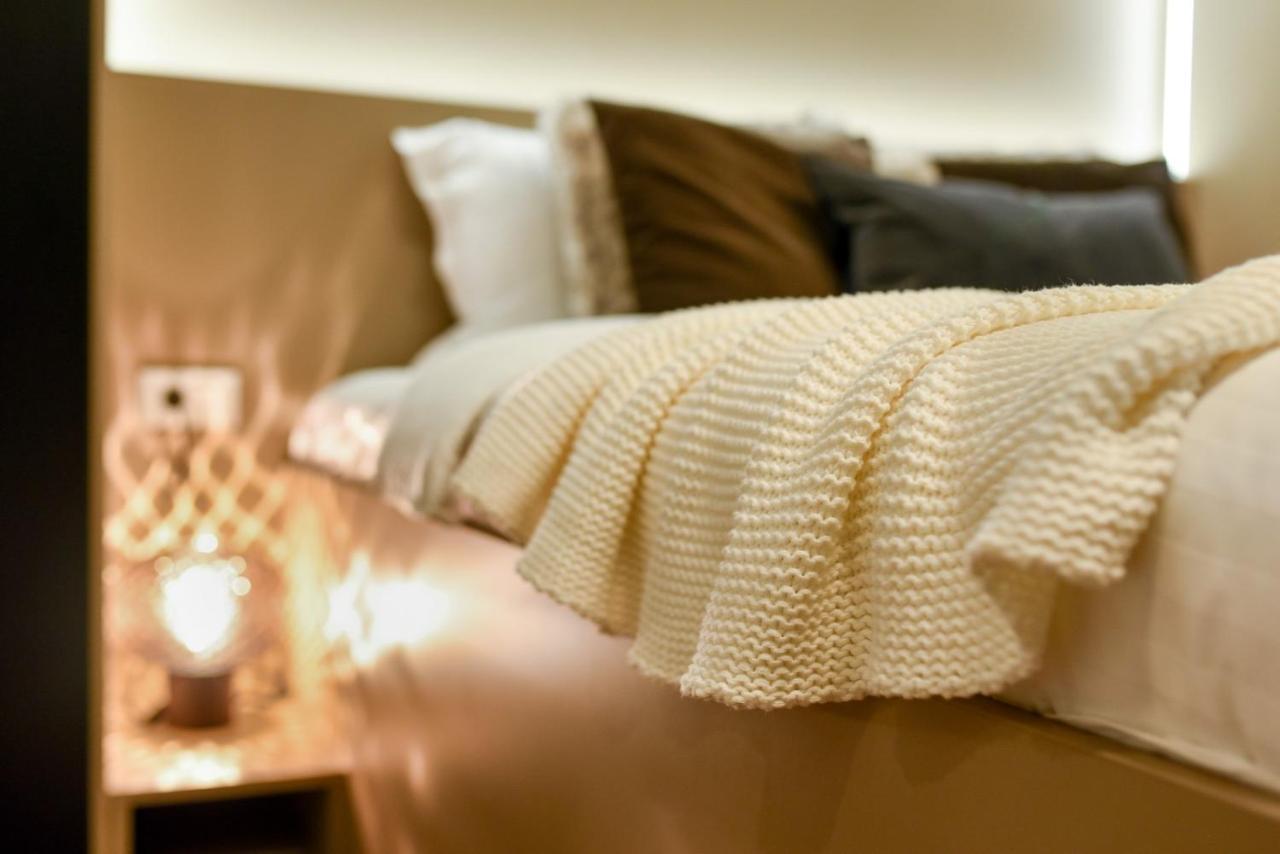 Calea Victoriei Modern Studio - Escape In The City Center Bukares Bagian luar foto