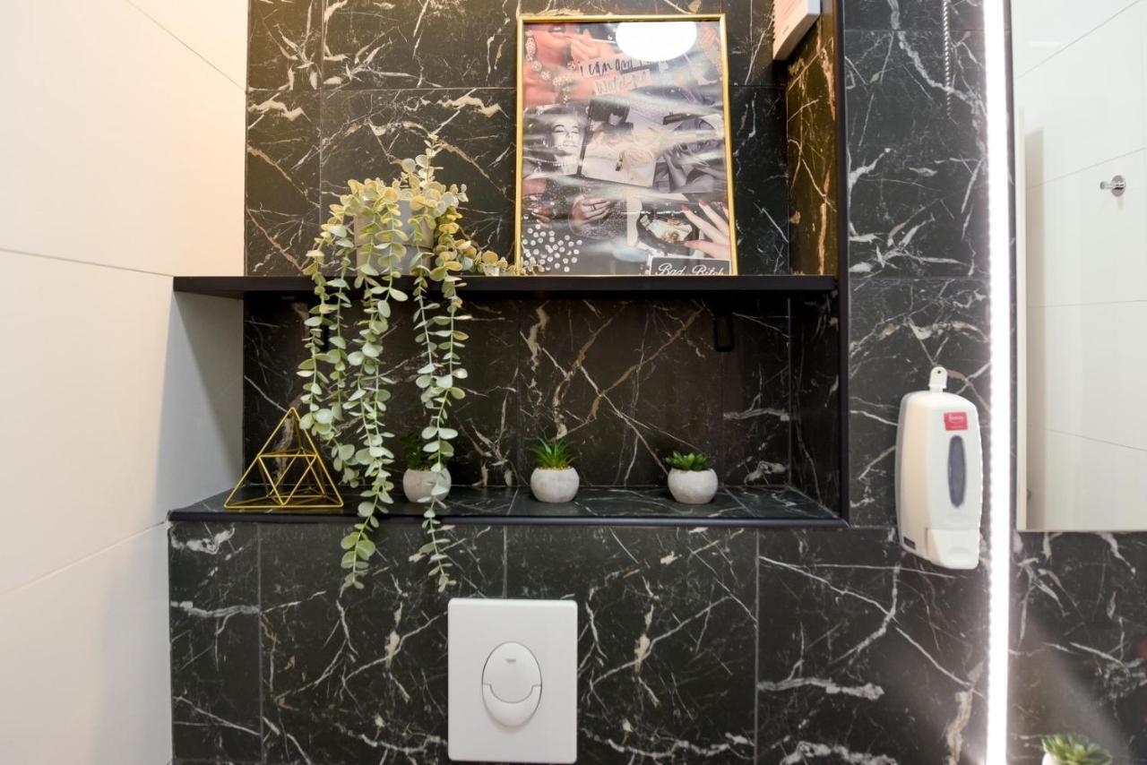 Calea Victoriei Modern Studio - Escape In The City Center Bukares Bagian luar foto